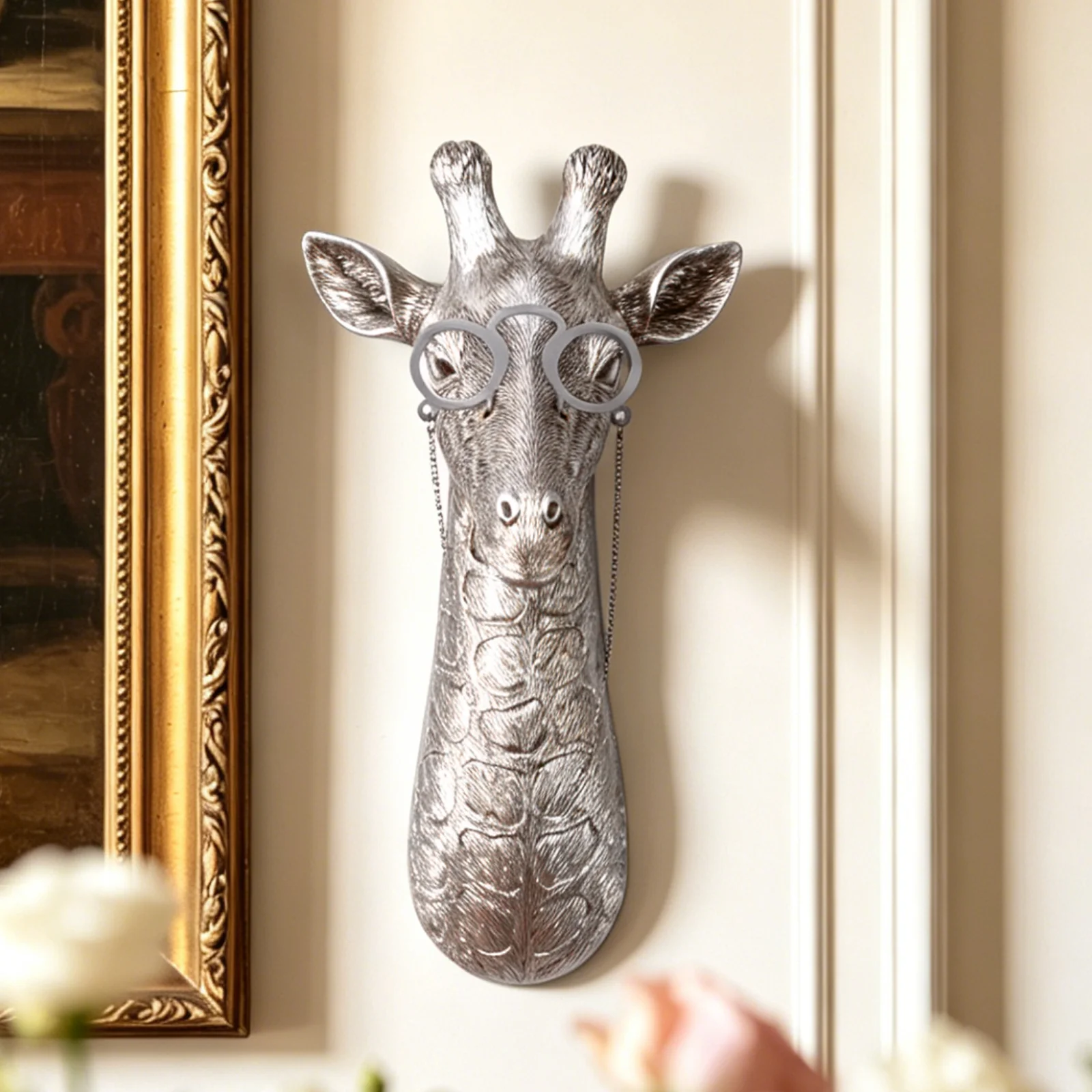 Decoración de Pared con Cabeza de Jirafa Plateada con Gafas, Escultura de Resina, Arte Mural 3D de Animales para Sala de Estar, Bar, Decoración del Hogar