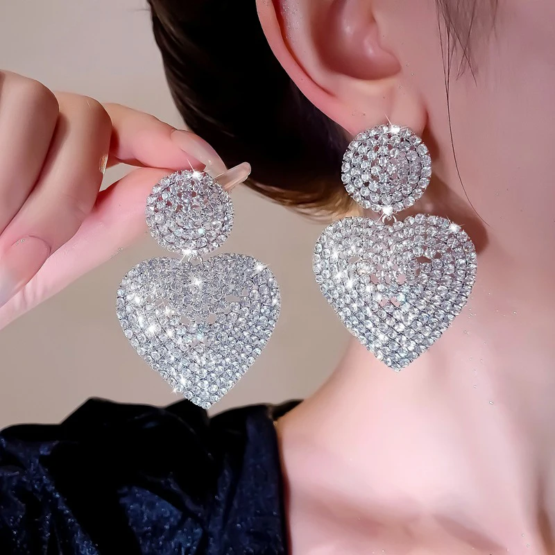 

Shiny Full Rhinestone Heart-shaped Pendant Stud Earrings for Women New Fashion Luxury Temperament Ladies Wedding Party Jewelry