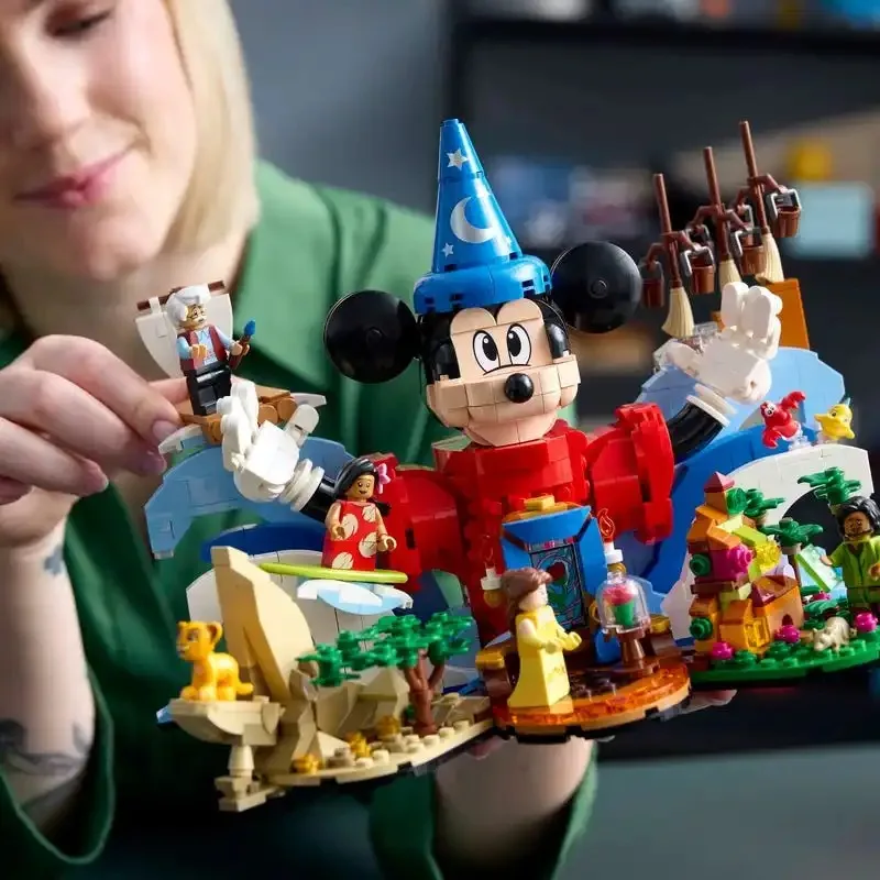 Juguetes calientes 20241103   PCS New Magic of Disney Legoing 21352 para cumpleaños envejecido Regalo de Navidad Mickey Mouse en su hechicero