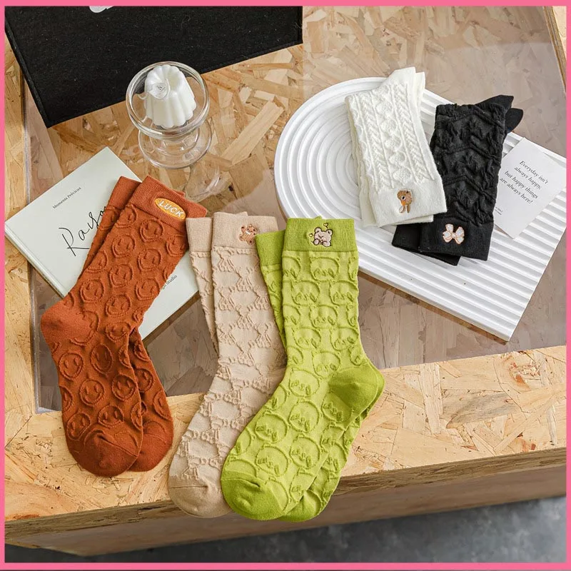 Embroidery Women Socks New Autumn Winter Lovely Relief Sacred Beast Solid Color Reverse Warm Wid Tube Ladies Socks SK11