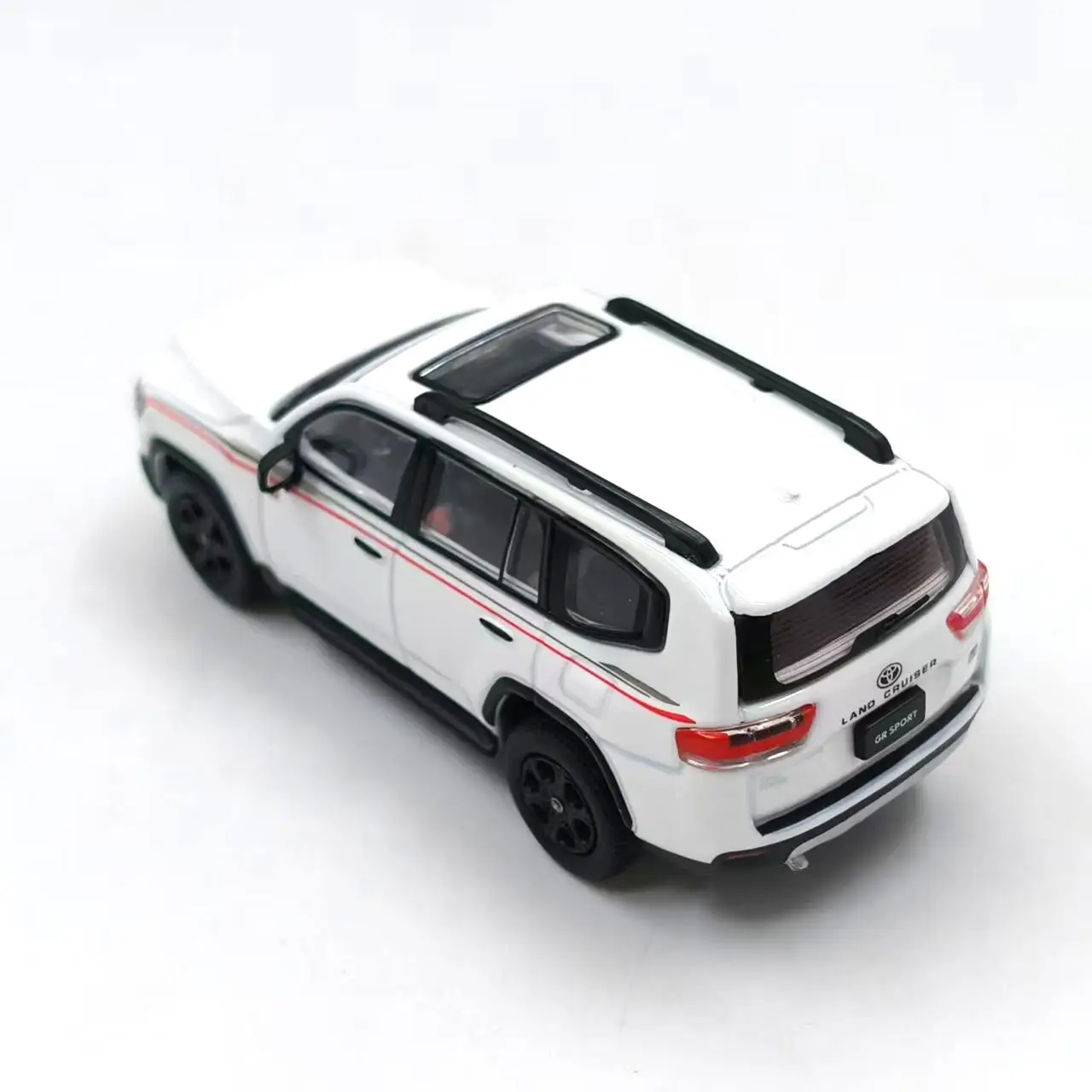ダイキャスト 1:64 スケールトヨタランドクルーザー LC300 GR-5 合金車モデルグッズおもちゃギフトお土産ディスプレイ飾り