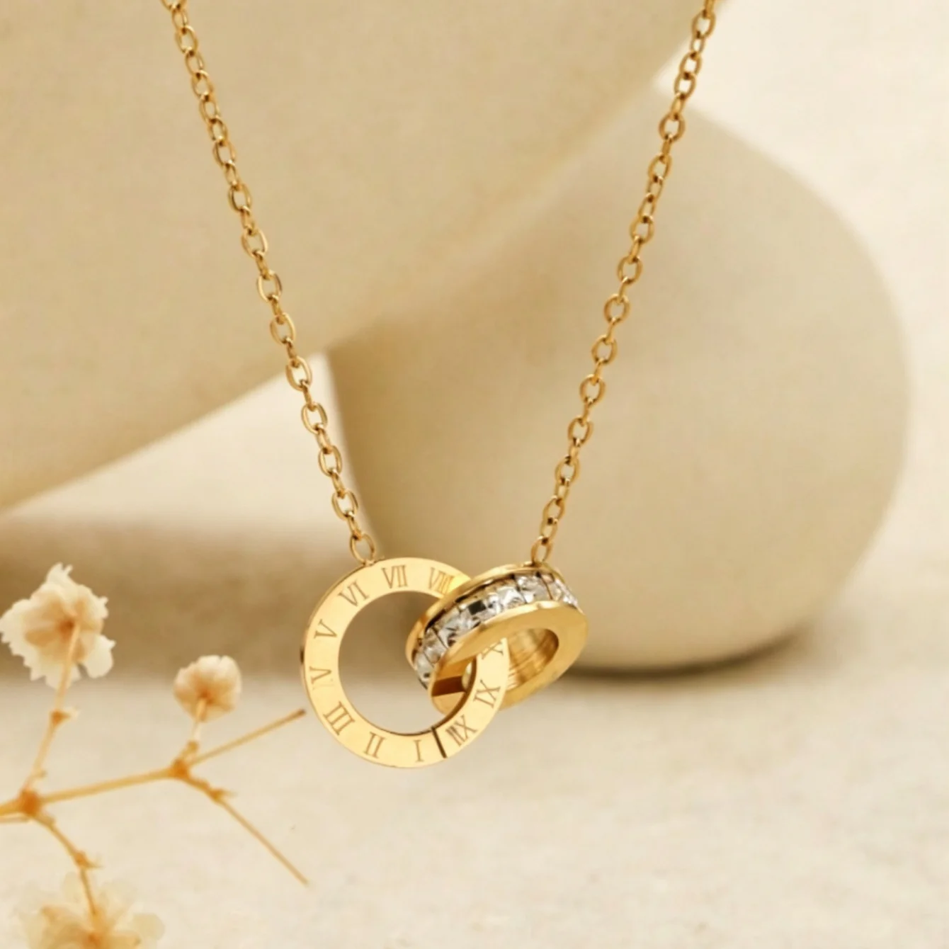 Luxury Roman Numeral Interlocking Circle Stainless Steel Necklace Women Dainty Zircon Pendant Gift For Her Fashion Jewelry
