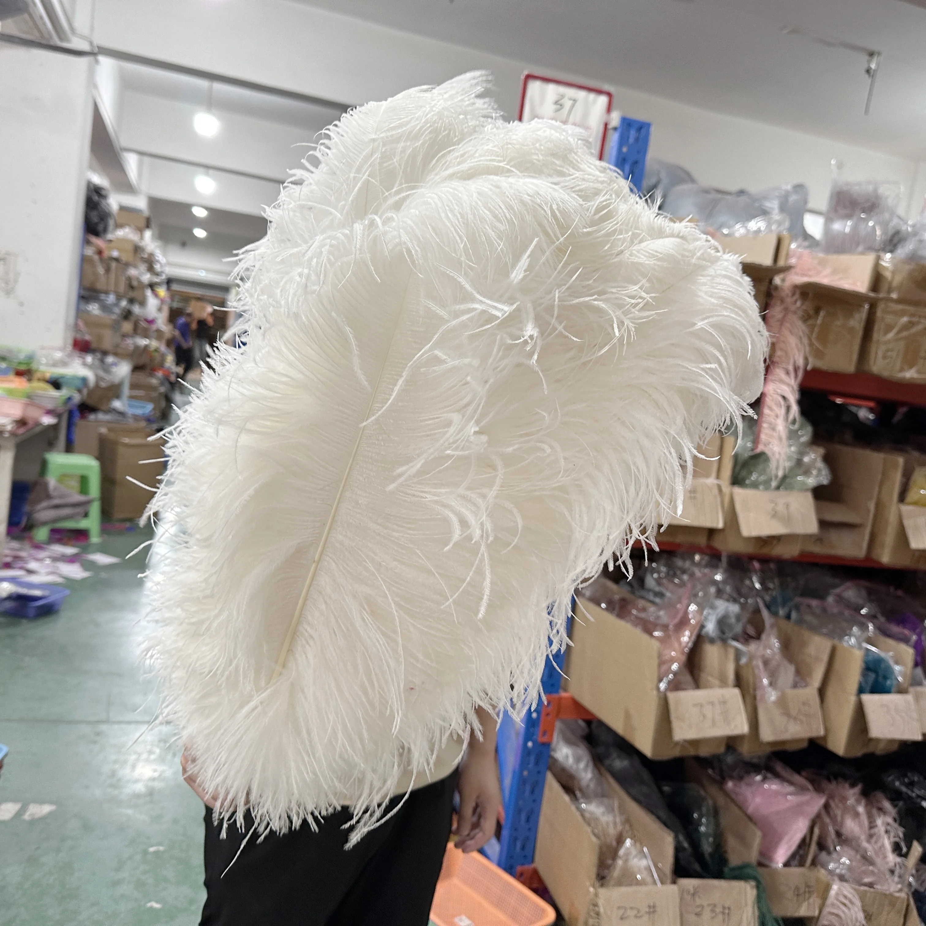 10/50Pcs White Ostrich Feathers Plumes DIY Jewelry Wedding Home Decor Crafts Accessories Needlework Plumas Table Centerpieces