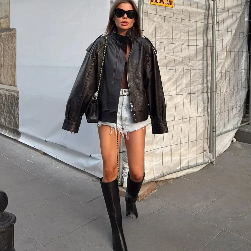 

2025 Fall Winter Streetwear Outwears Bomber Jackets Chic Black Leather Jackets Zipper Buttons Oversized Coats Fashion