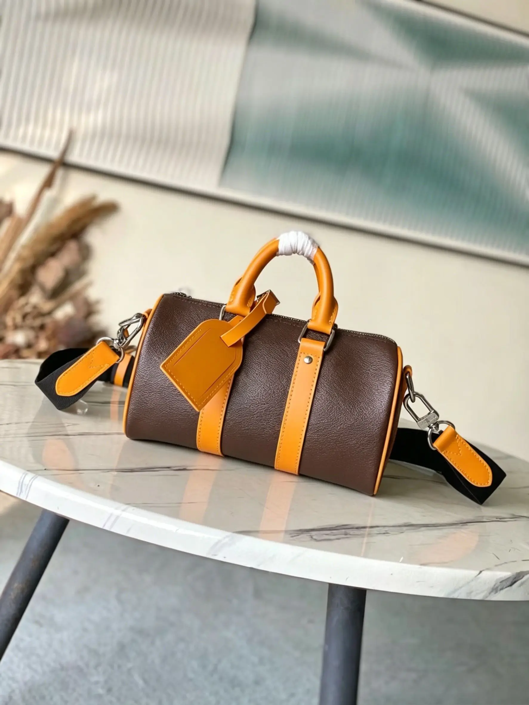 

Minimalistische Crossbody Tasche Damen Design PU Leder Klapptasche Alltagstasche