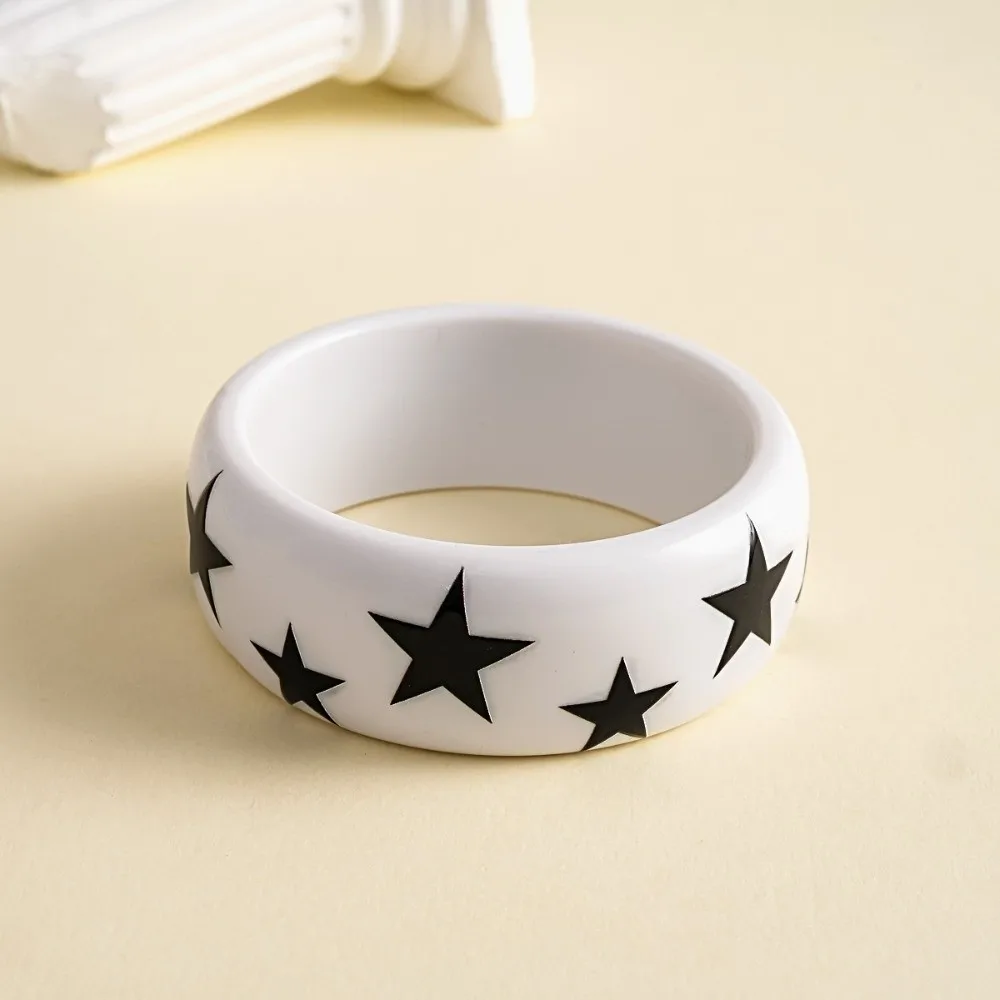 Resin Y2k Star Bangle Smudging Europe American Style Star Wide Bracelet Minority Design Dopamine Pentagram Hand Ring Women