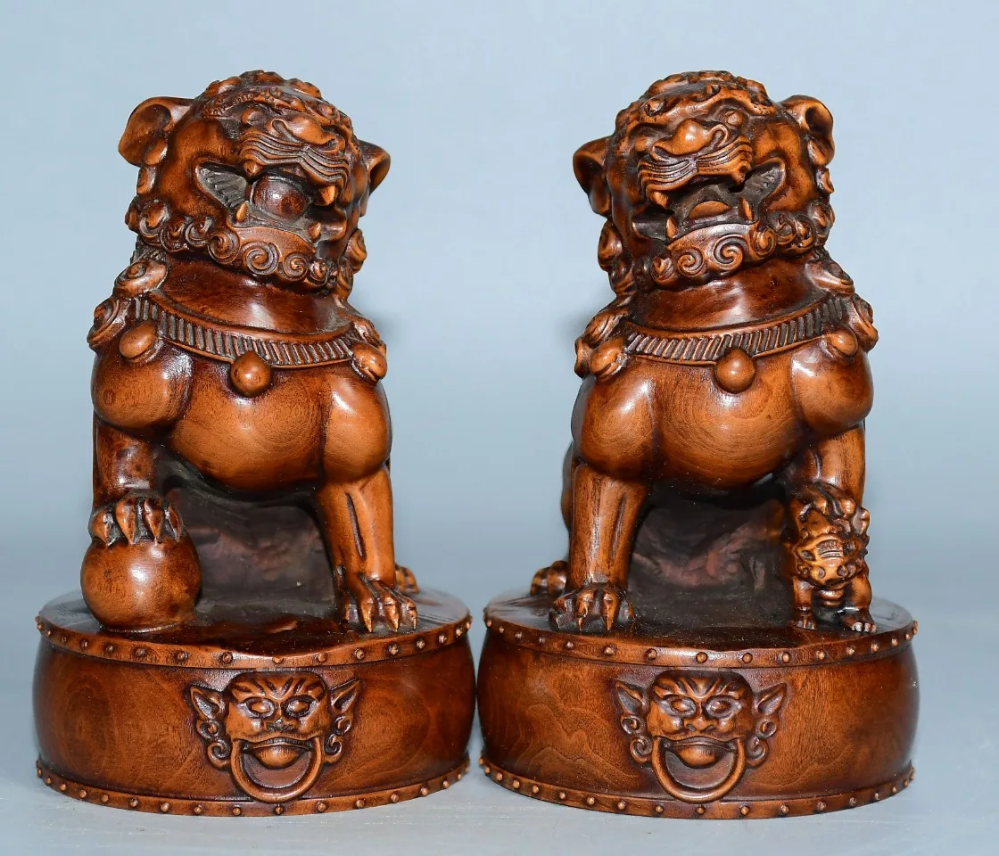 

4"Tibetan Temple Collection Old Boxwood gatekeeper Lion Statue A Pair Amass wealth Ornaments Town house Exorcism