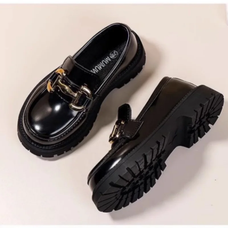 Girls\' Leather Shoes Princess Shoes 2024 Spring and Autumn New Soft Soled Loafers Anti Slip Soft Soled Stylish Single Shoes