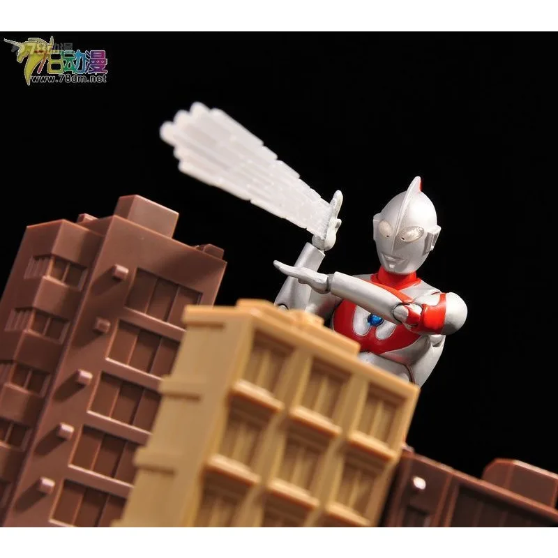 BANDAI Genuino S. H. Figuarts Serie Giocattoli mobili Serie Ultraman Ultraman 50th Anniversary Edition, Alien Baltan Model Collect