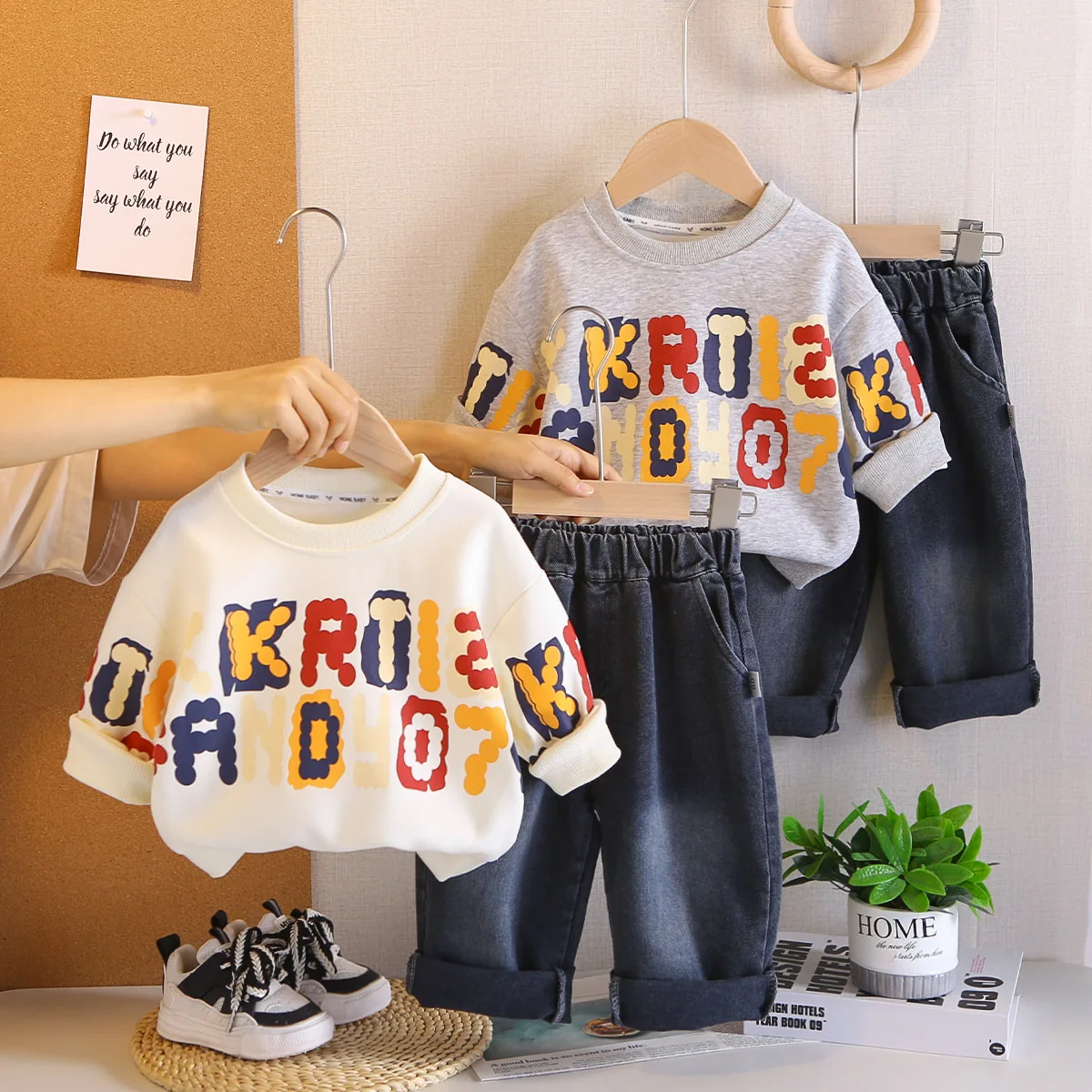 

2025 Spring Fall Baby Boys Sweatshirts Jeans Sets 2-Piece Outfit Toddler Print Round Neck Casual Comfortable Cotton Kids Clothes