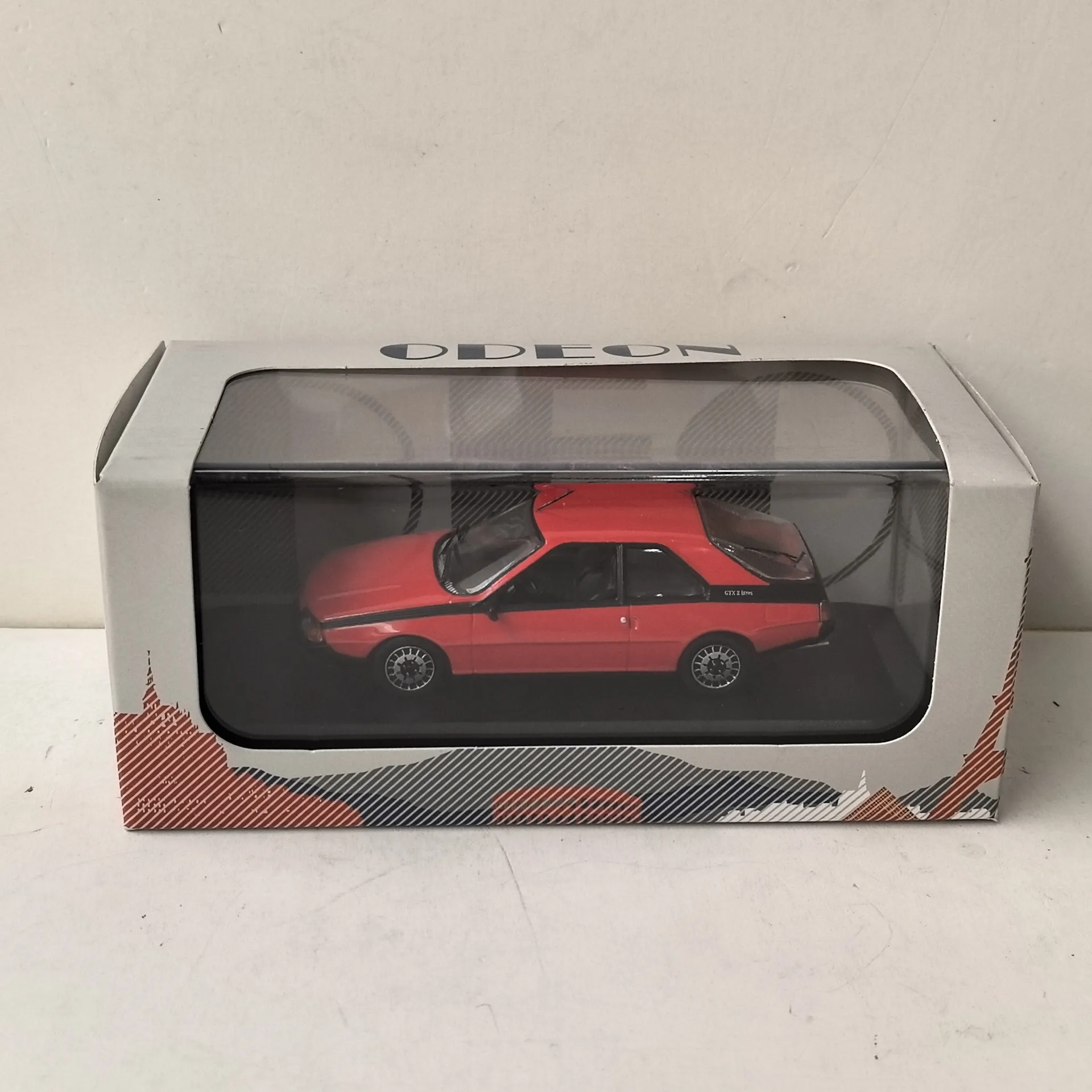 Modelo de coche de aleación Diecast ODEON 1/43 escala RENAULT FUEGO GTX Renault 3U