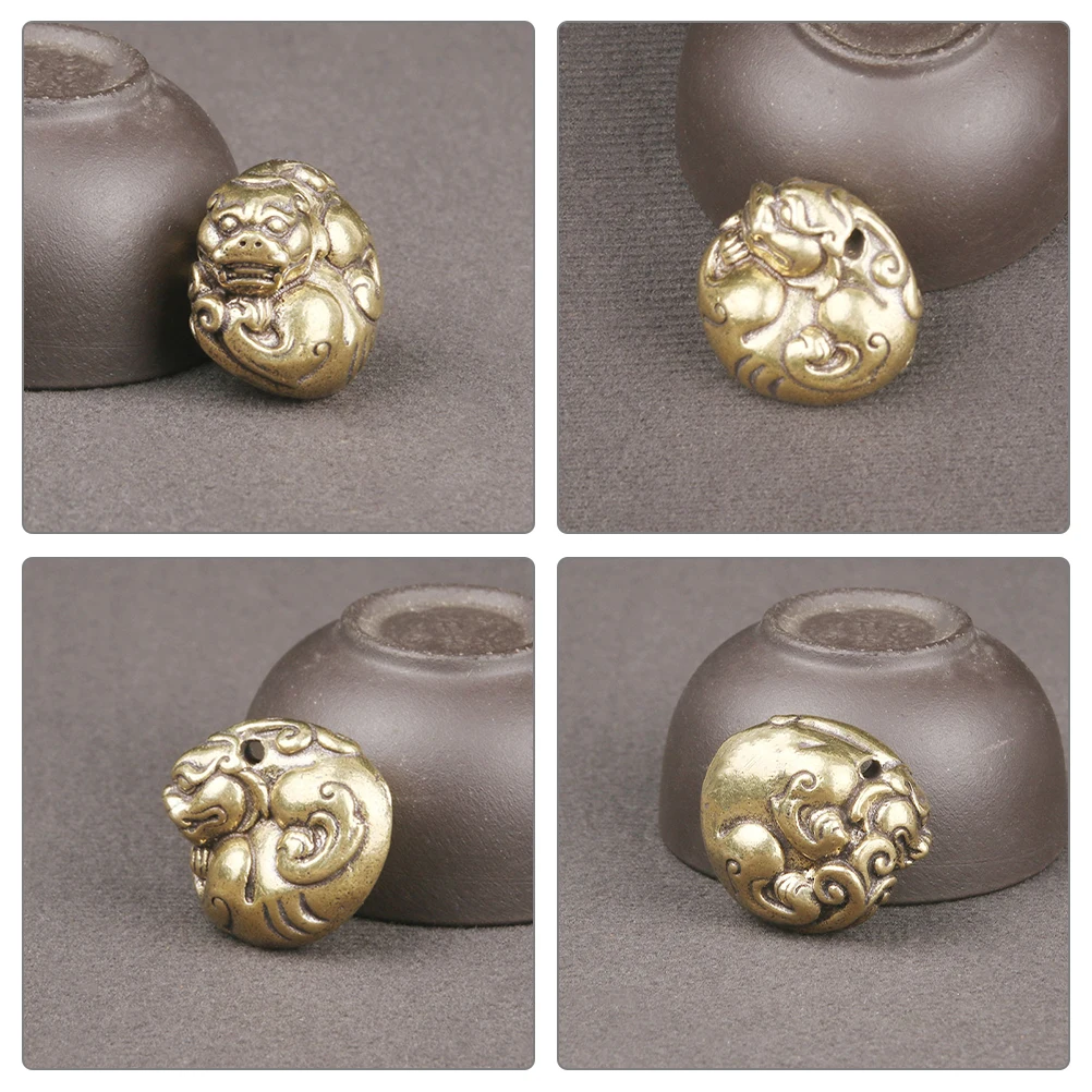 

Ball Holding Charm Vintage Brass Keychain Pendant Animal Shape Handbag Decor Lightweight Portable Jewelry Accessory
