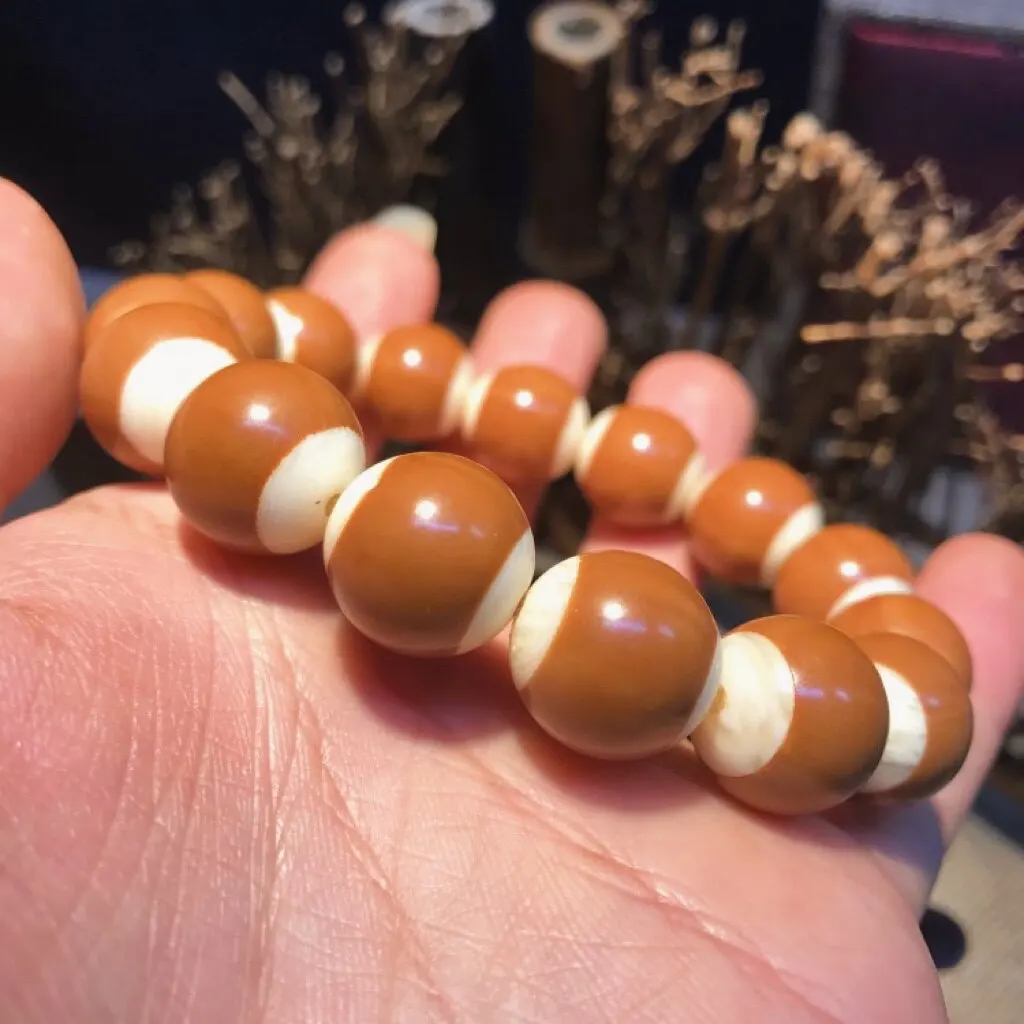 Chinese Style Lucky Olive Nut Bracelet 14mm 15 Beads Inlaid Ivory Nut Smooth Round Beads Spiritual Prayer Blessing Wealth Good