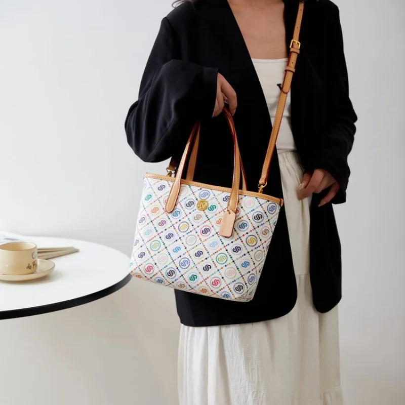 

Luxury Ladies Tote Bag Crafted From Premium Leather Featuring High-End Paris Neat Vintage Daily Look​