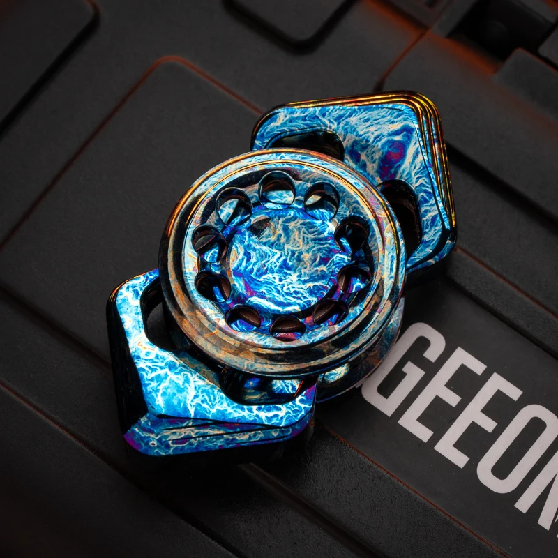 YH EDC Cuttlefish Fidget spinner Squid Two-leaf Fingertip Gyro Stress Relief toys desk decoration Spinner de estrés