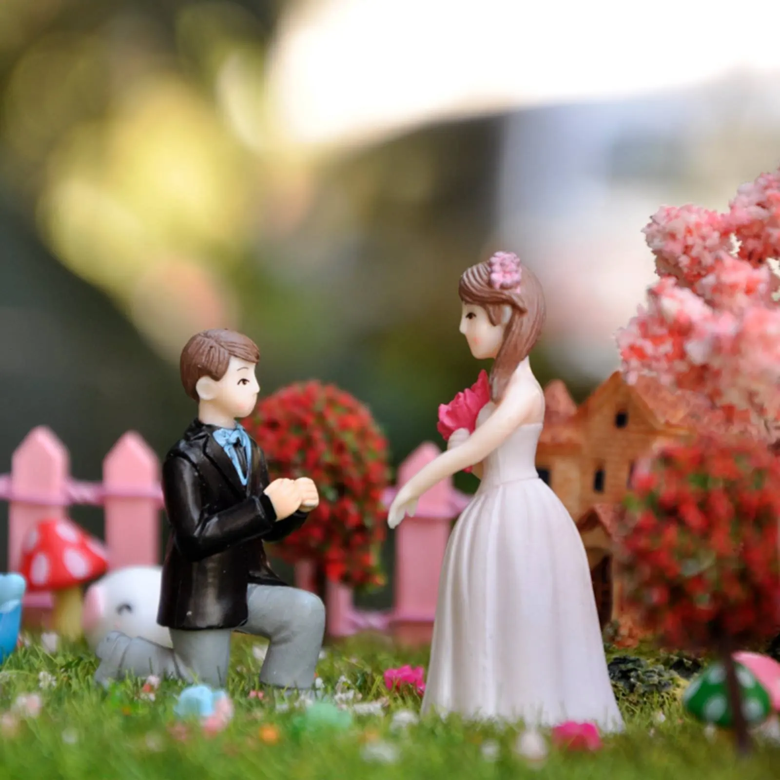2 Pieces Bride and Groom Figurine Heartfelt Bride and Groom Figurine Set Proposal Couple Miniature Adorable Event Supply