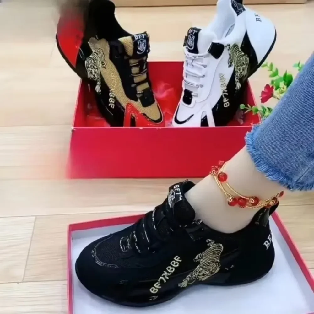 Zapatillas de deporte de diseñador para mujer, zapatos de lujo con cordones y plataforma transpirable con bordado de tigre auspicioso, novedad de 2024