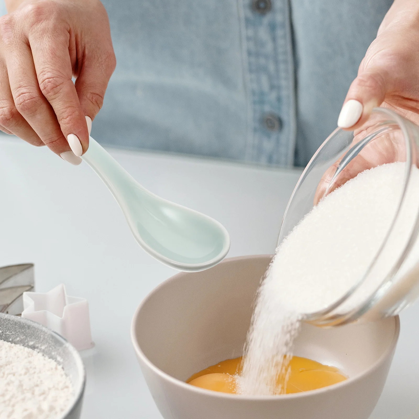 

3 шт. керамические ложки с короткой ручкой, высококачественный материал селадона, гладкий, безопасный, удобный для использования для супа, десертной каши, дома