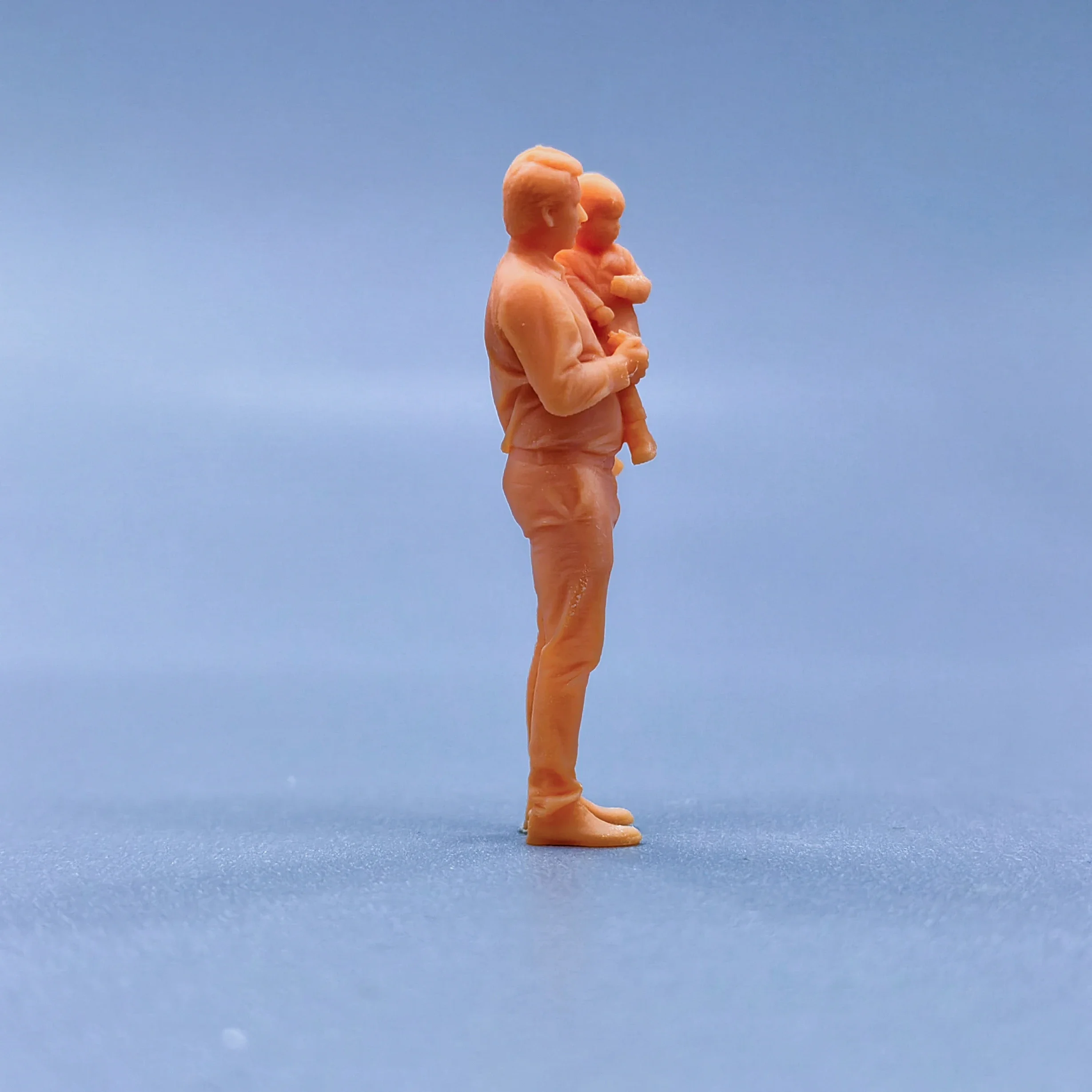 1/64 1/43 Figurines Scale Model Resin Father Holding His Son Uncolored Miniatures Diorama Hand-painted L122