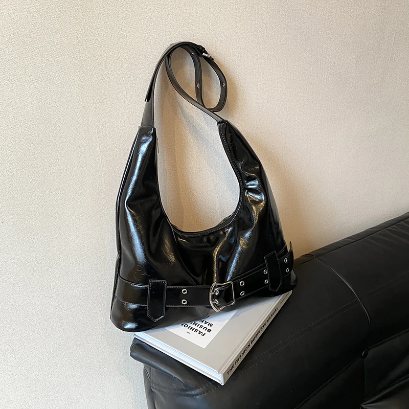 

Shoulder Bag for Women Adjustable Strap Y2K Purse PU Leather with Zipper Closure Messenger Bag Hobo Bag for Work Travel