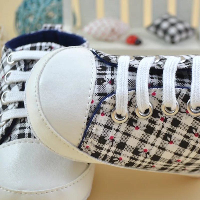 Sepatu Bayi Laki-laki Perempuan Pertama Berjalan Sepatu Bayi Balita Sol Lembut Antiselip Sepatu Bayi Baru Lahir Kanvas Sepatu Sneakers Olahraga Bayi