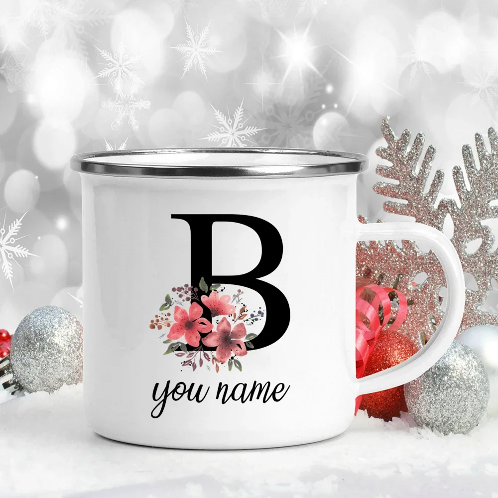 Tazza smaltata personalizzata con nome personalizzato Fiore Lettera Tazza con alfabeto Manico da campeggio Caffè Tè Latte Tazze Regali di compleanno festivi