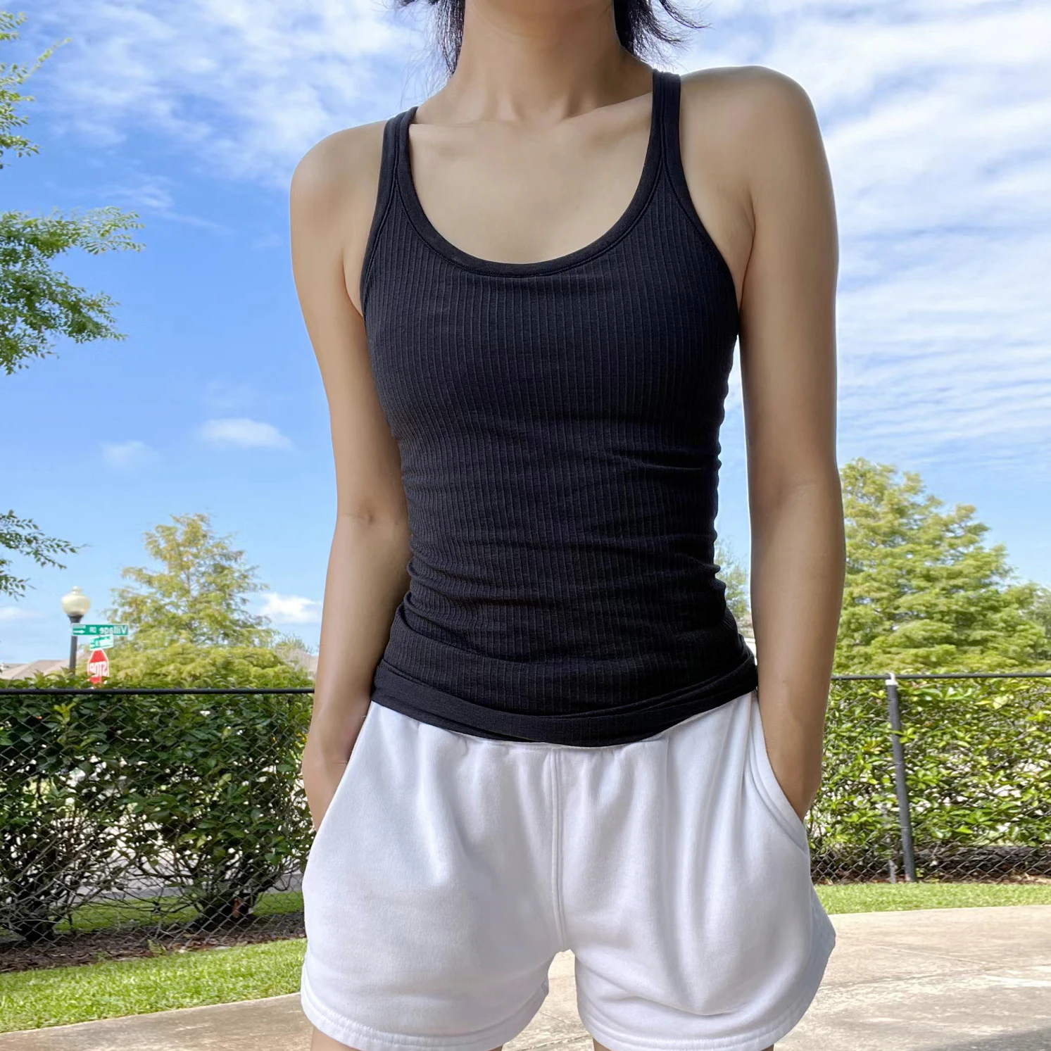 LULU FLORA Long Sleeveless Backless Outdoor Base, Slim Fit With Ribbed Chest Cushion, Nude High Waist Quick Drying Sports Vest