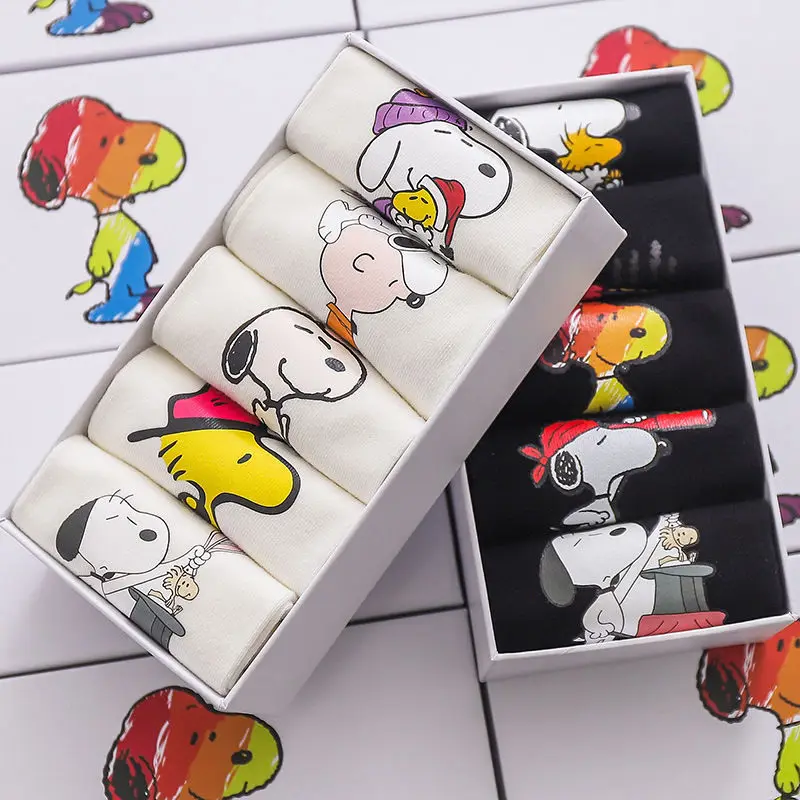 

5 pairs of MINISO Snoopy cartoon cute men and women creative personality high-value breathable printed shallow boat socks gifts