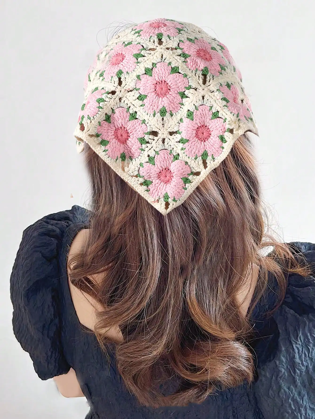 

1pc Handmade Crochet French Vintage Triangle Scarf, Women's Summer Travel & Photography Prop, Cute Floral Sun Hat, Bohemian Style Headband, Hair Accessory