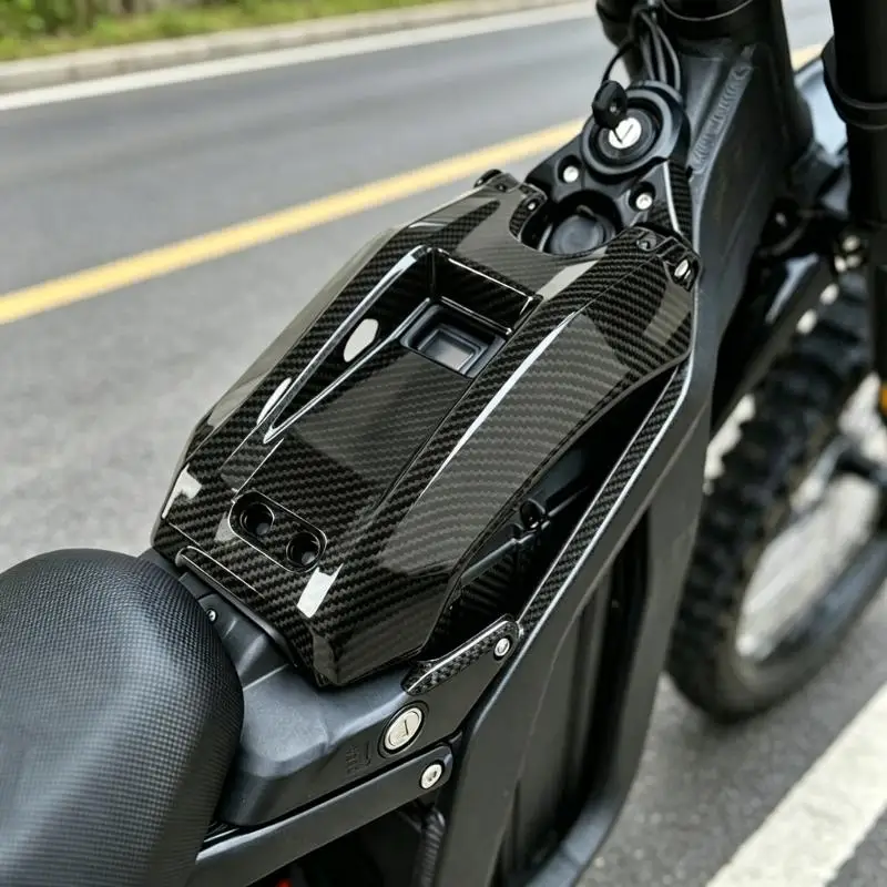 M76E Moderne Motorradabdeckung Carbon-Look für XS-Modelle – Detail 3
