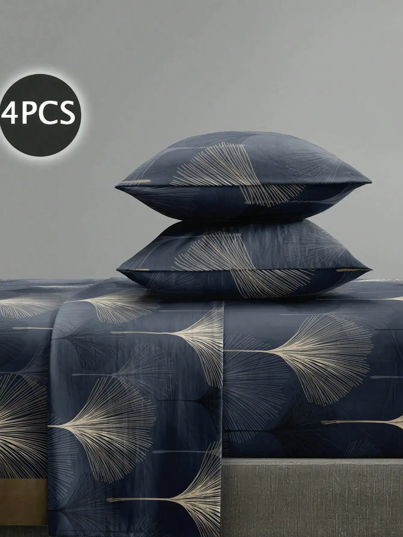 

Комплект постельного белья из микрофибры с принтом листьев гинкго, 4 предмета, темно-синий, с глубокой простыней на резинке