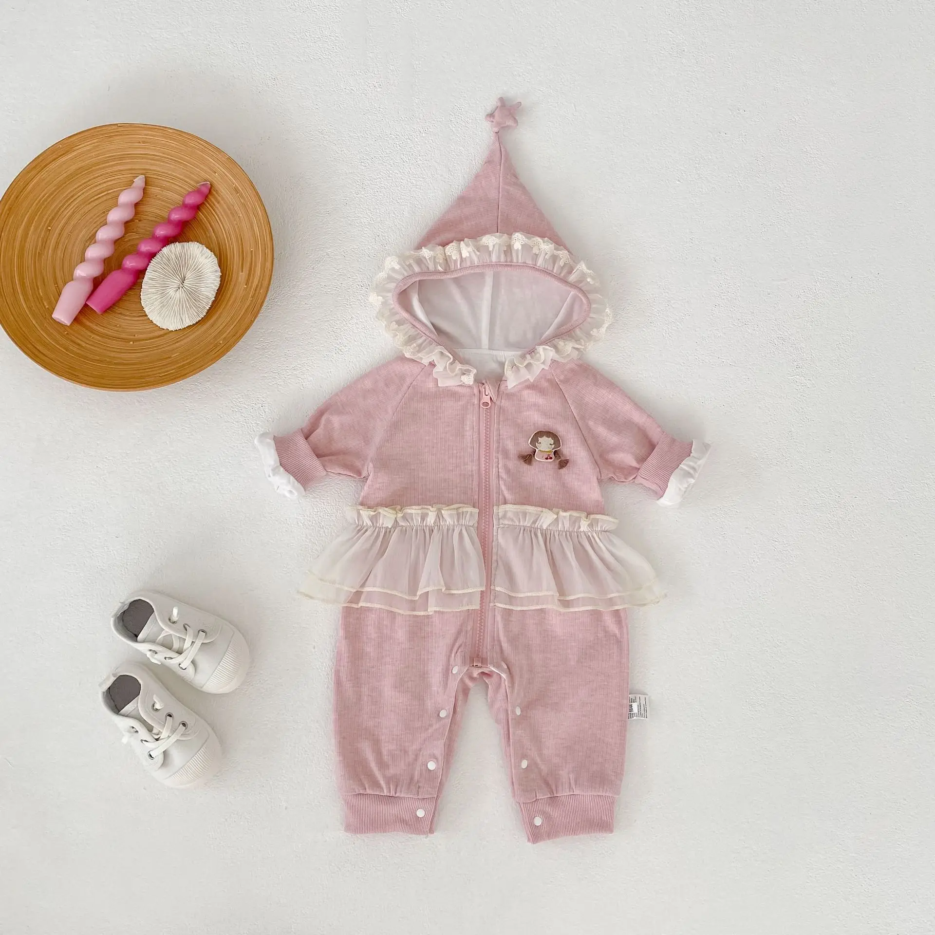 

Новая детская одежда на осень и зиму 0-3 года, модный комбинезон принцессы, кружевной комбинезон с капюшоном и длинными рукавами