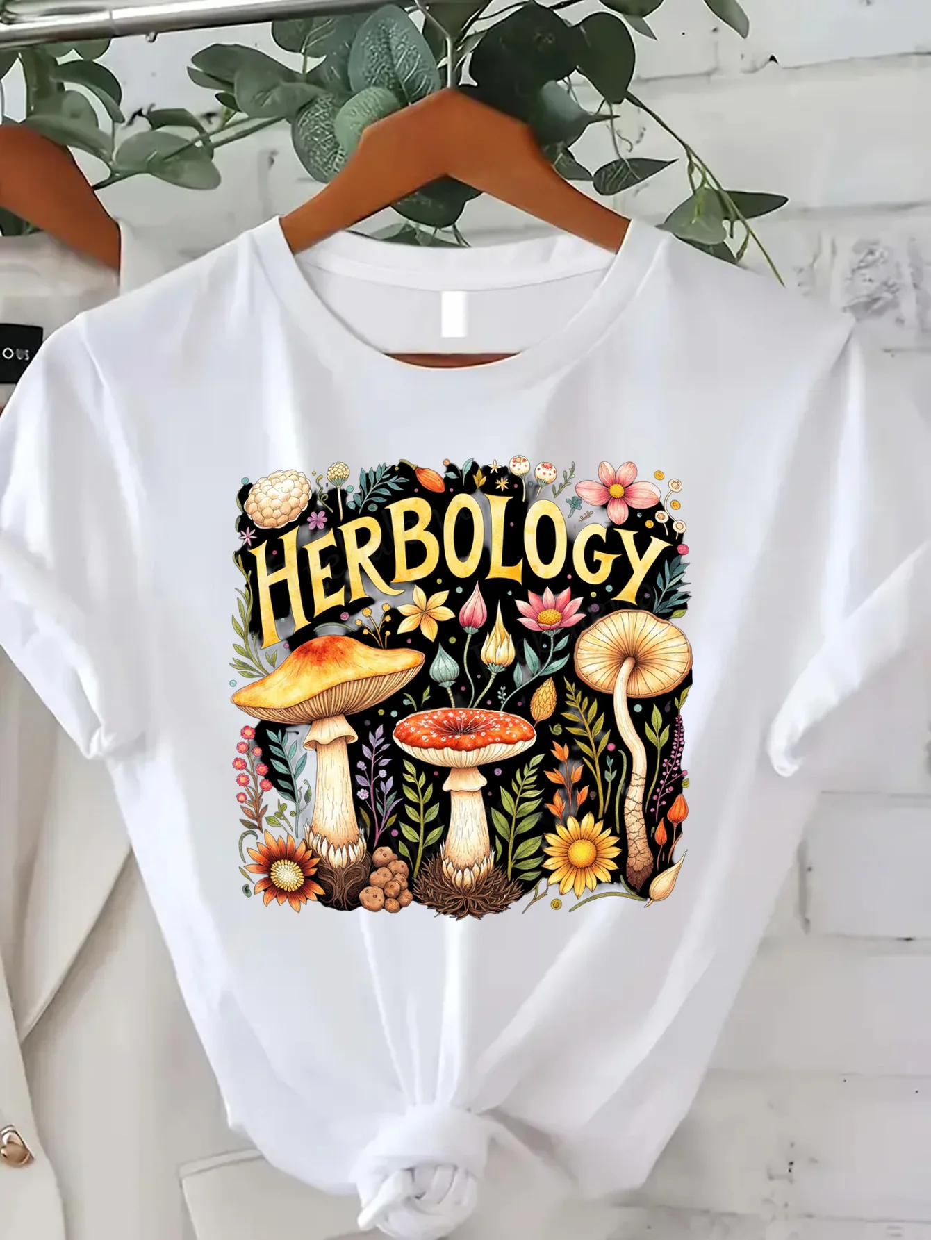 

Comfortable Women's Print T-shirt Herbology Floral Mushroom T-Shirt for Women - Nature Lover's Tee