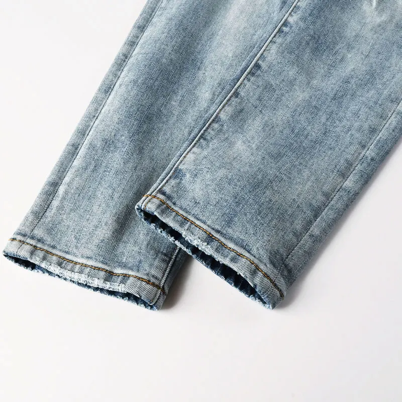 Fashion NewY2k Light Blue Men's Jeans Washed Nostalgic Stretch Slim Fit Perforated Cashew Flower Patch Jeans Designer Hip Hop B