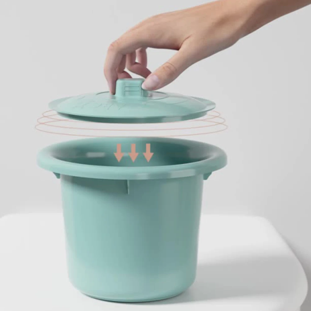 

2 шт. пластиковый писсуар с крышкой, утолщенный прочный горшок для взрослых и детей, портативный горшок для ночного использования, домашняя кастрюля для путешествий домой