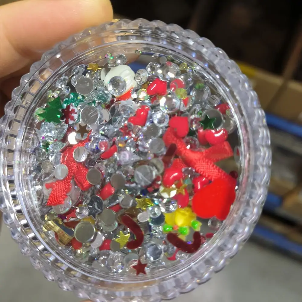 1 scatola 3D Casuale Natale Pendenti per unghie Nastro misto Fiocchi di neve Albero di Natale Fiocchi Strass Decorazioni per unghie Parti per unghie per feste fai da te