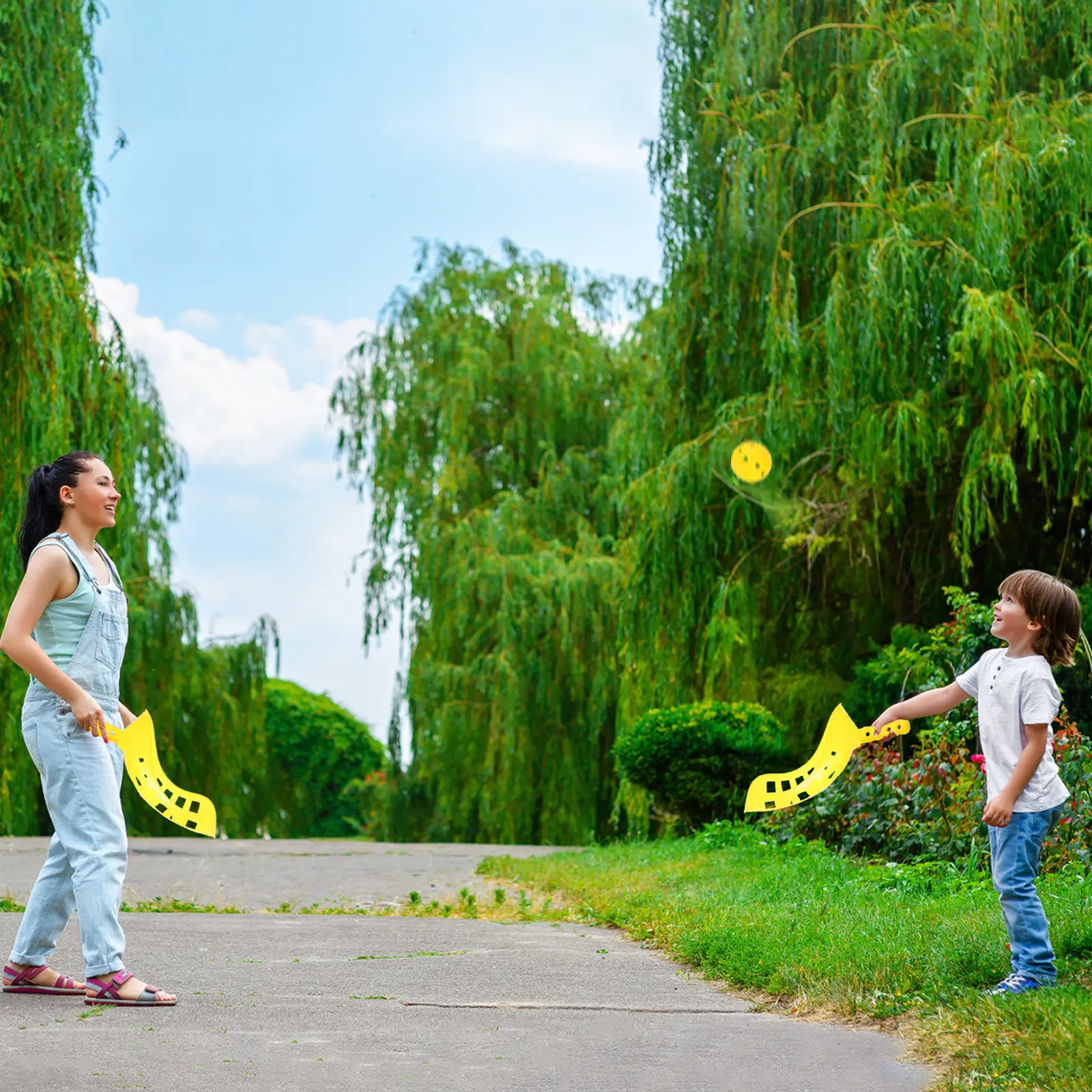 Kids Outdoor Fun - 1Set Catch Ball Game Scoop Ball