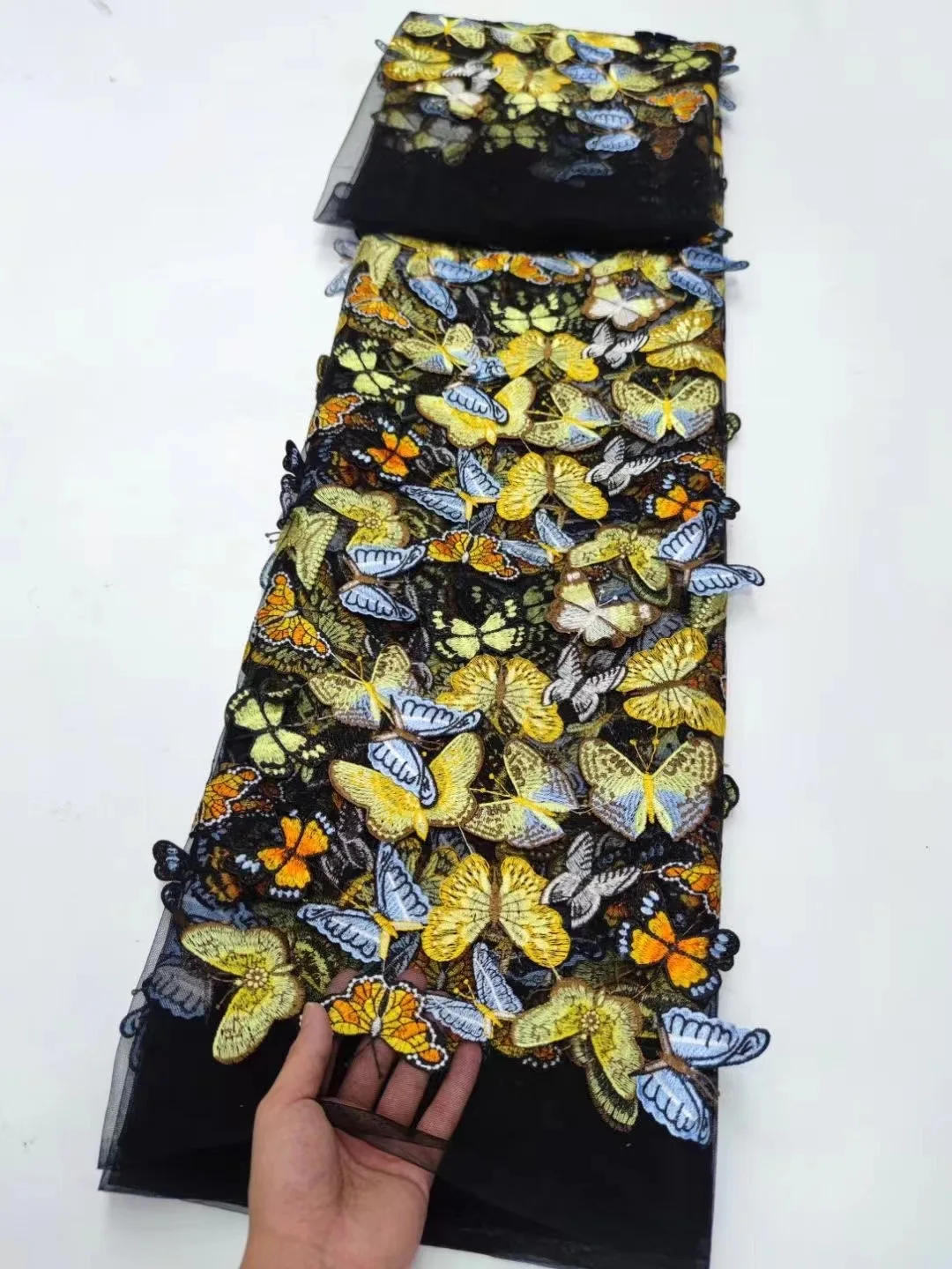 

Newest Fashion Design African Nigerian 3D Embroidery Tulle Lace High Quality French Beads Lace Fabric For Wedding Dress VYY6242