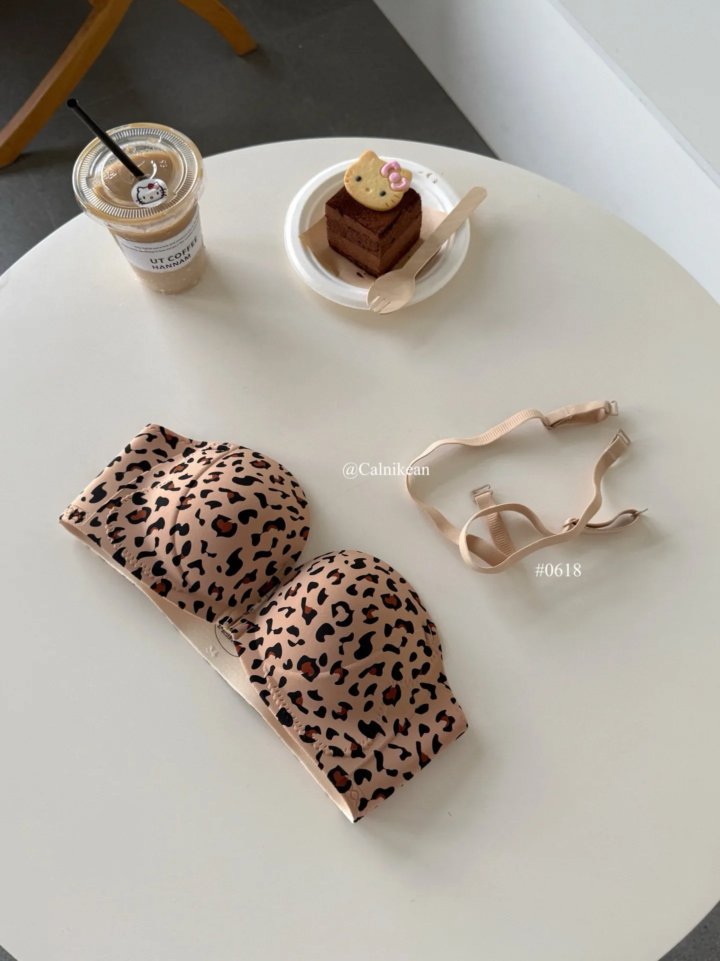 Modischer, seitlich gekreuzter, trägerloser Bandeau-BH mit Schnallendesign, bequemer, stützender Push-up-BH für Damen – Detail 32