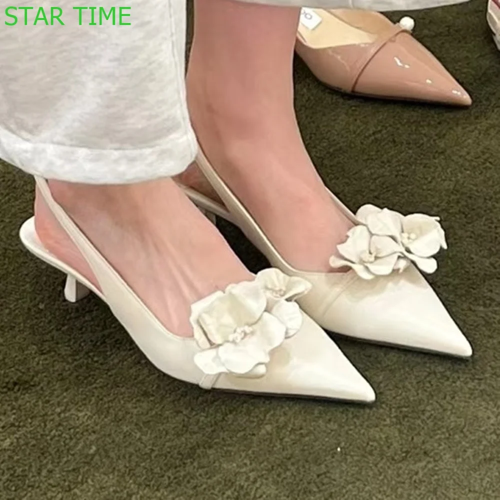 

Pretty White Flower Wedding Shoes 2024 Spring New Sweet Pointed Toe Shallow Back Strap High Heels Fashion Women Banquet Sandals