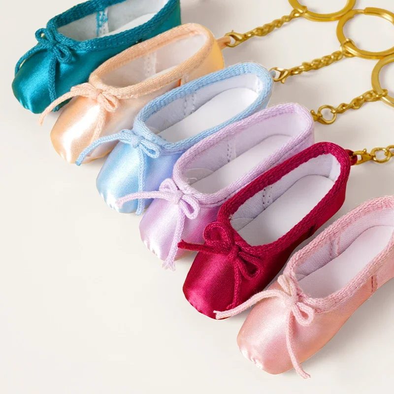 Mini Ballet Shoes Keychain Pointe Shoes Keyrings Handmade Pointe Shoe Charm Bag Penddant Gift for Dance Lovers