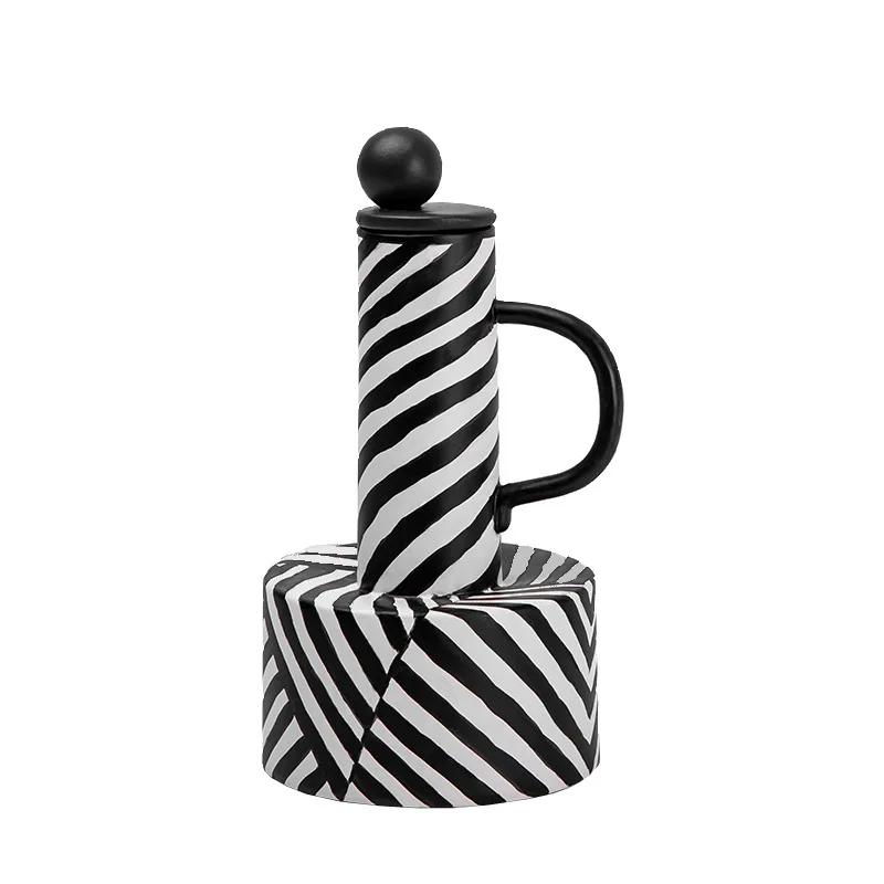 

Simple black and white striped ceramic flower ornament, creative ceramic handicraft dried flower vase ornament
