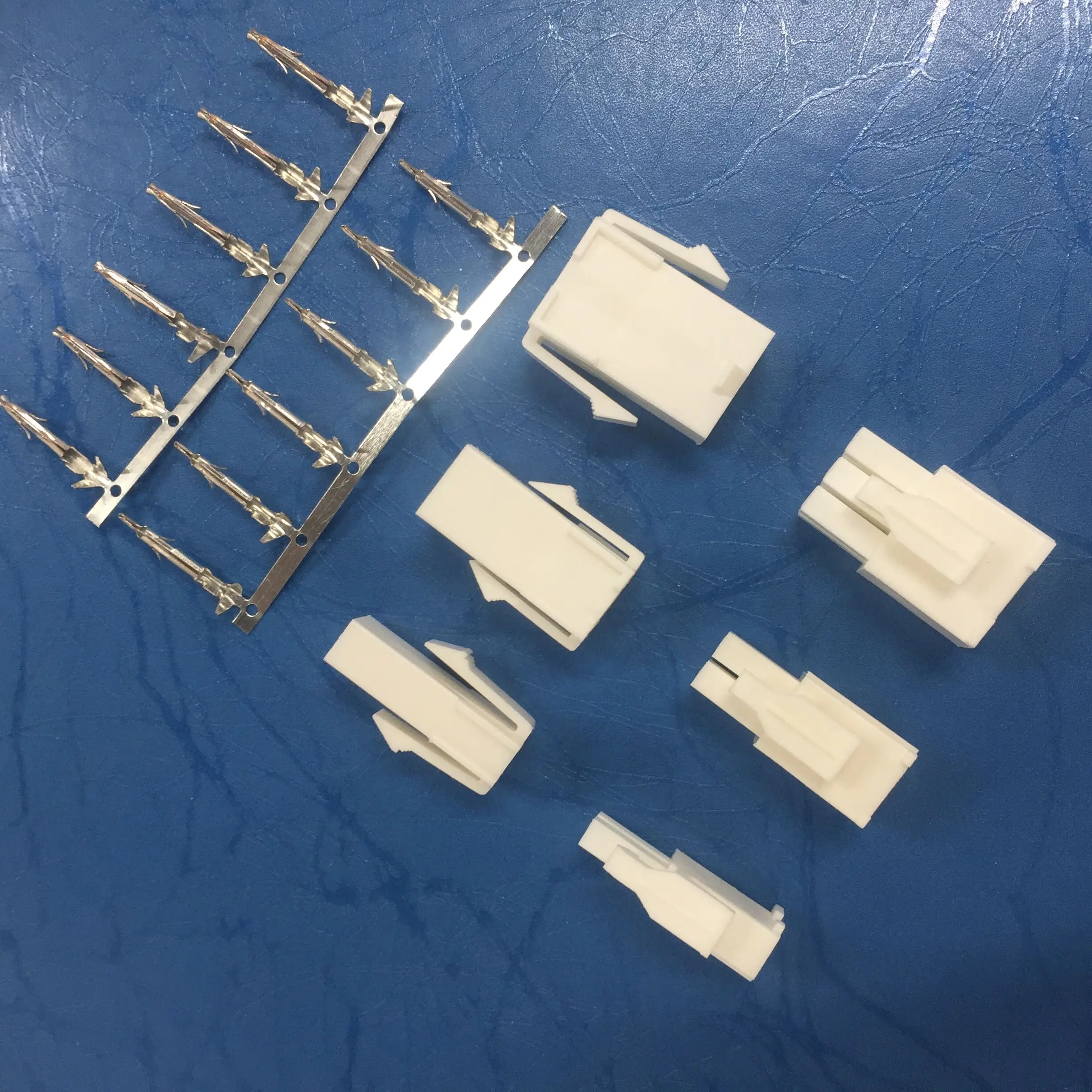 1pcs T E /AMP FL 4.14 172158-1 172167-1 172159-1 170361-1 172165-1 172168-1