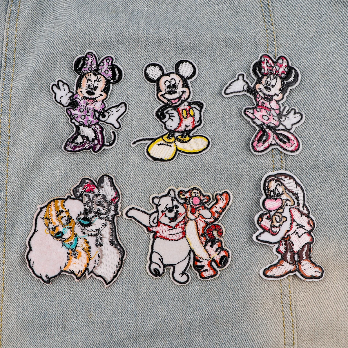 Desenhos animados Anime Patches bordados para roupas, Cão bonito Patches para roupas, Adesivos DIY, Apliques de engomar, Jaqueta, Jeans, Listras