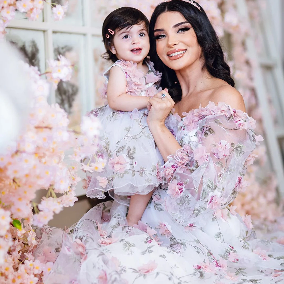 Embroidered Flowers Mom and Daughter Dresses Family Photoshoot Gowns Customized Puffy Sleeves Fairy Bloom Maternity Gowns