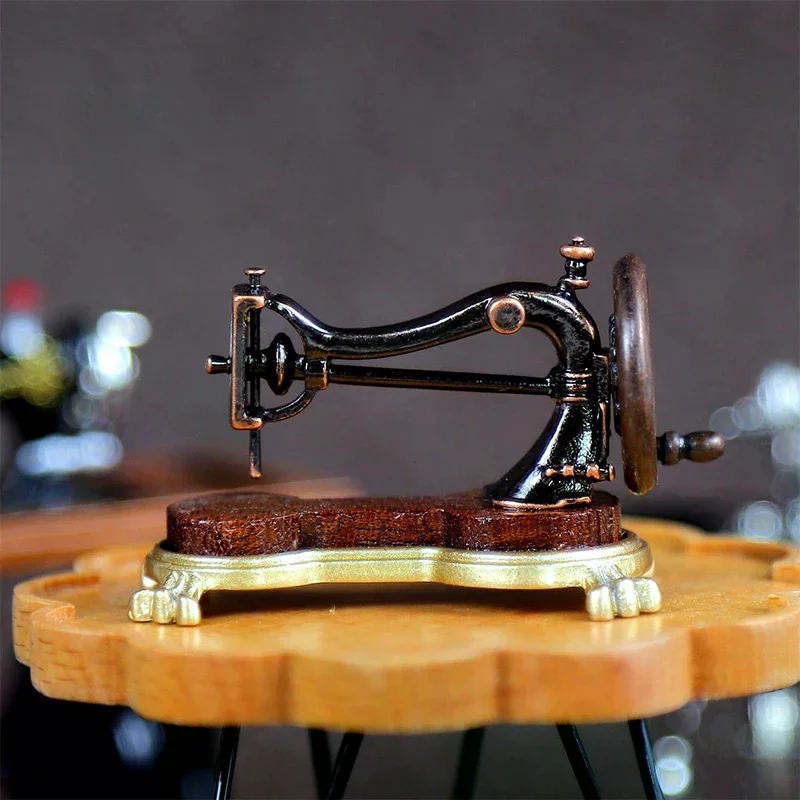 1:12 Dollhouse Miniature Retro Sewing Machine Model Furniture Accessories For Doll House Home Decor Toys Gift