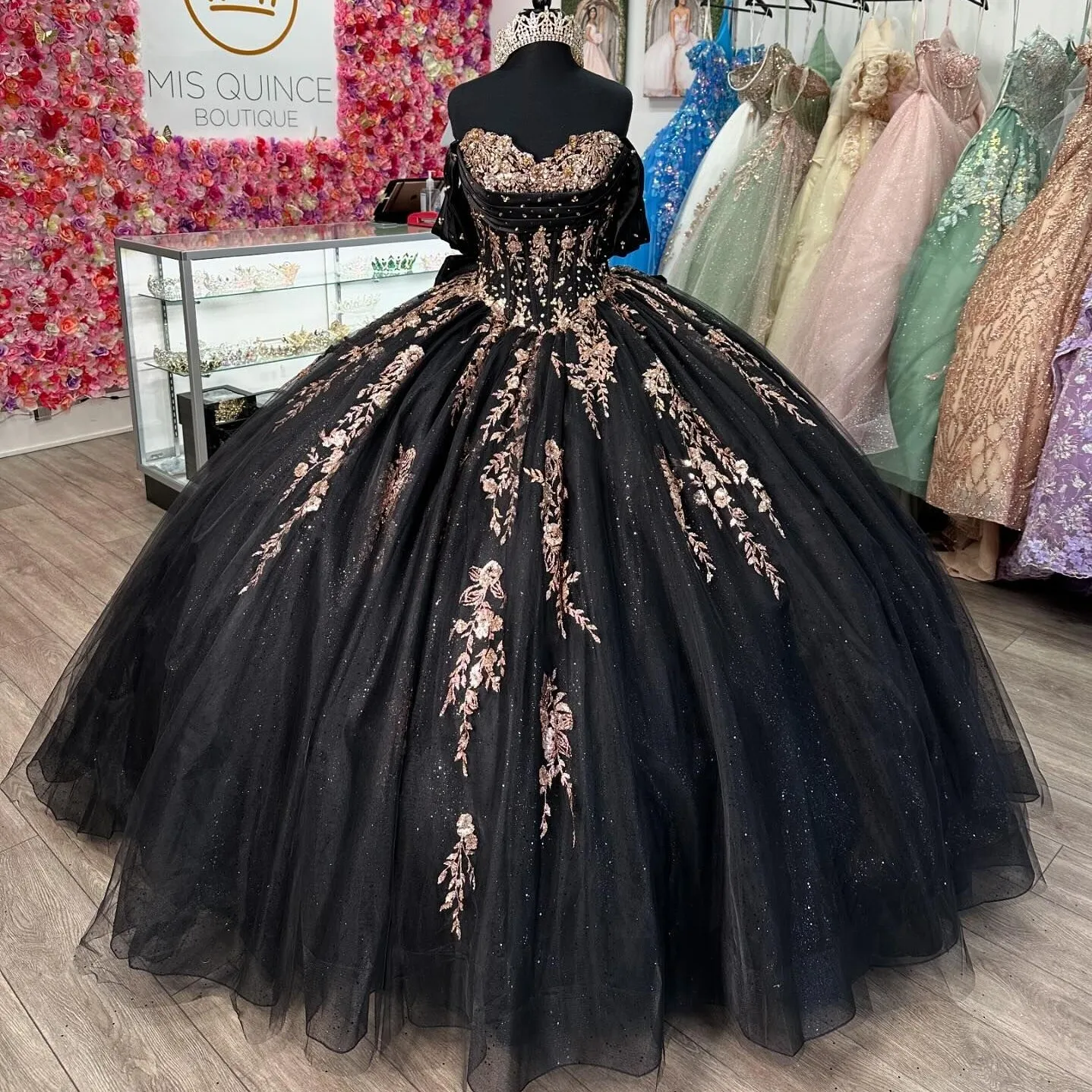 

Черное бальное платье с бисером, платья Quinceanera, расшитые блестками платья для выпускного вечера с открытыми плечами и вырезом, аппликация, шестнадцать, сладкий 15, тюль