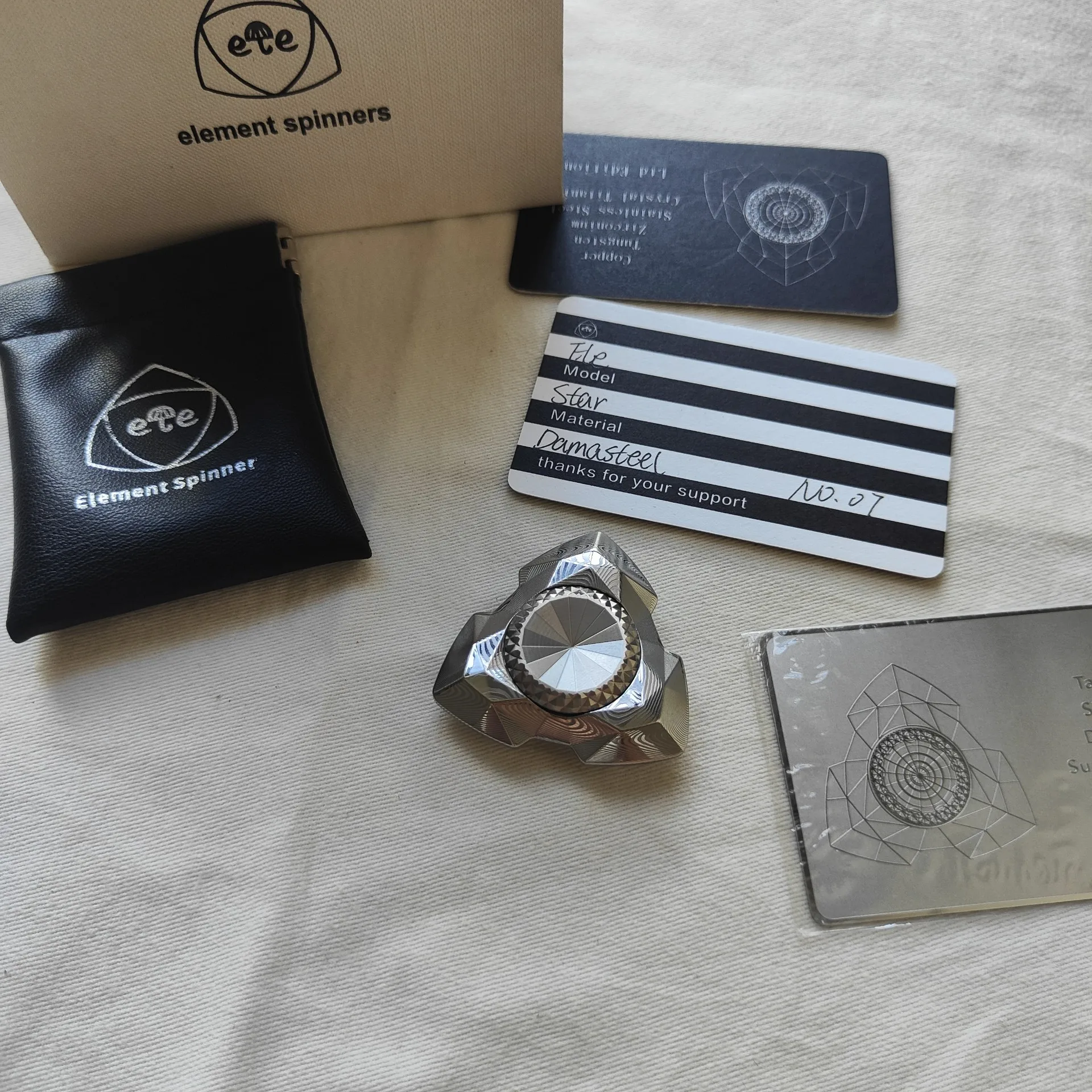 Malaysia Stellar Gyroscope ELE EDC, decompression toy