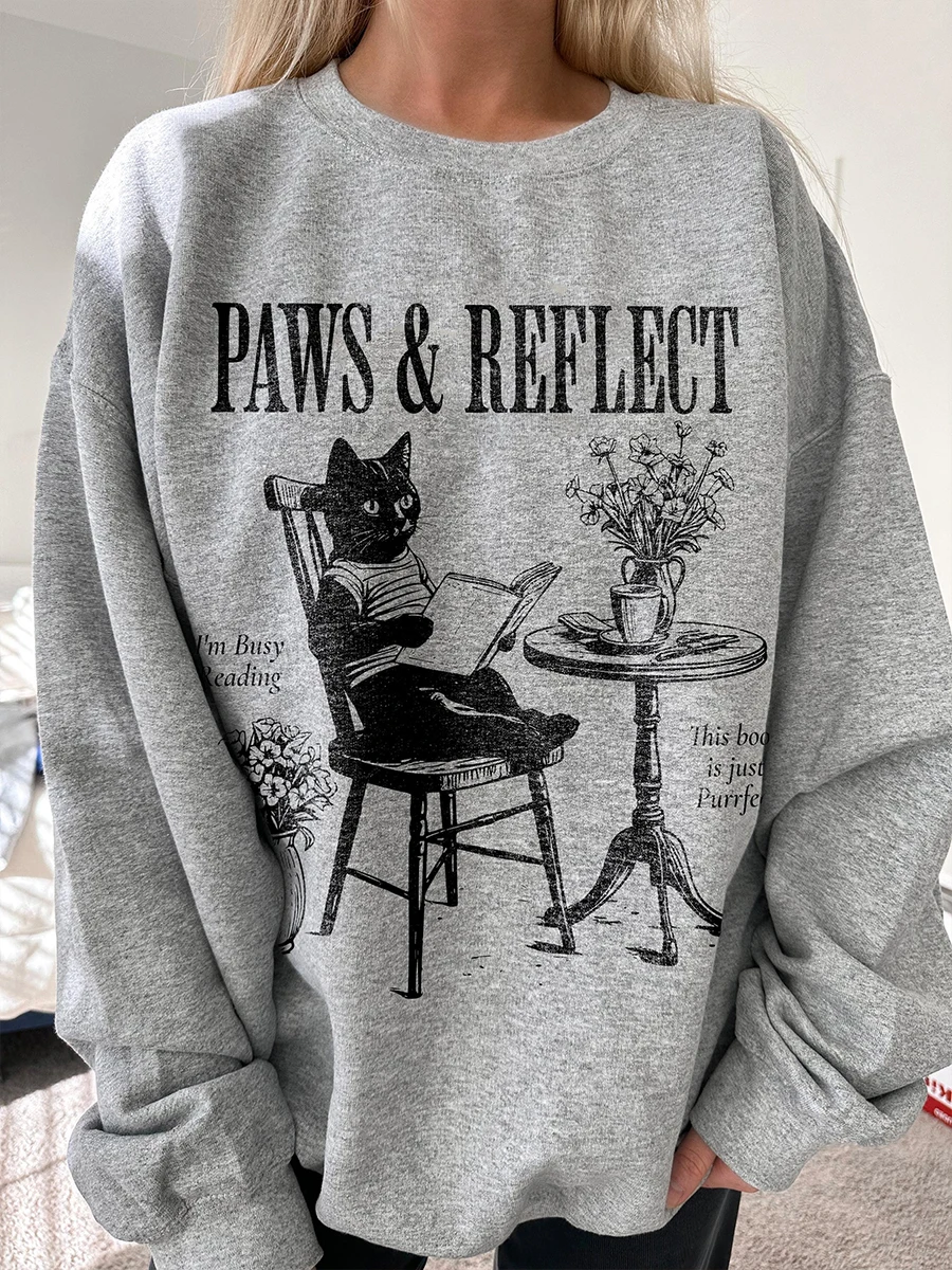 Women Y2K Retro Sweatshirt Funny Cat Reading Book Sweatshirt Vintage Style Graphic Sweatshirt Gift for Book Lovers Cat Lover