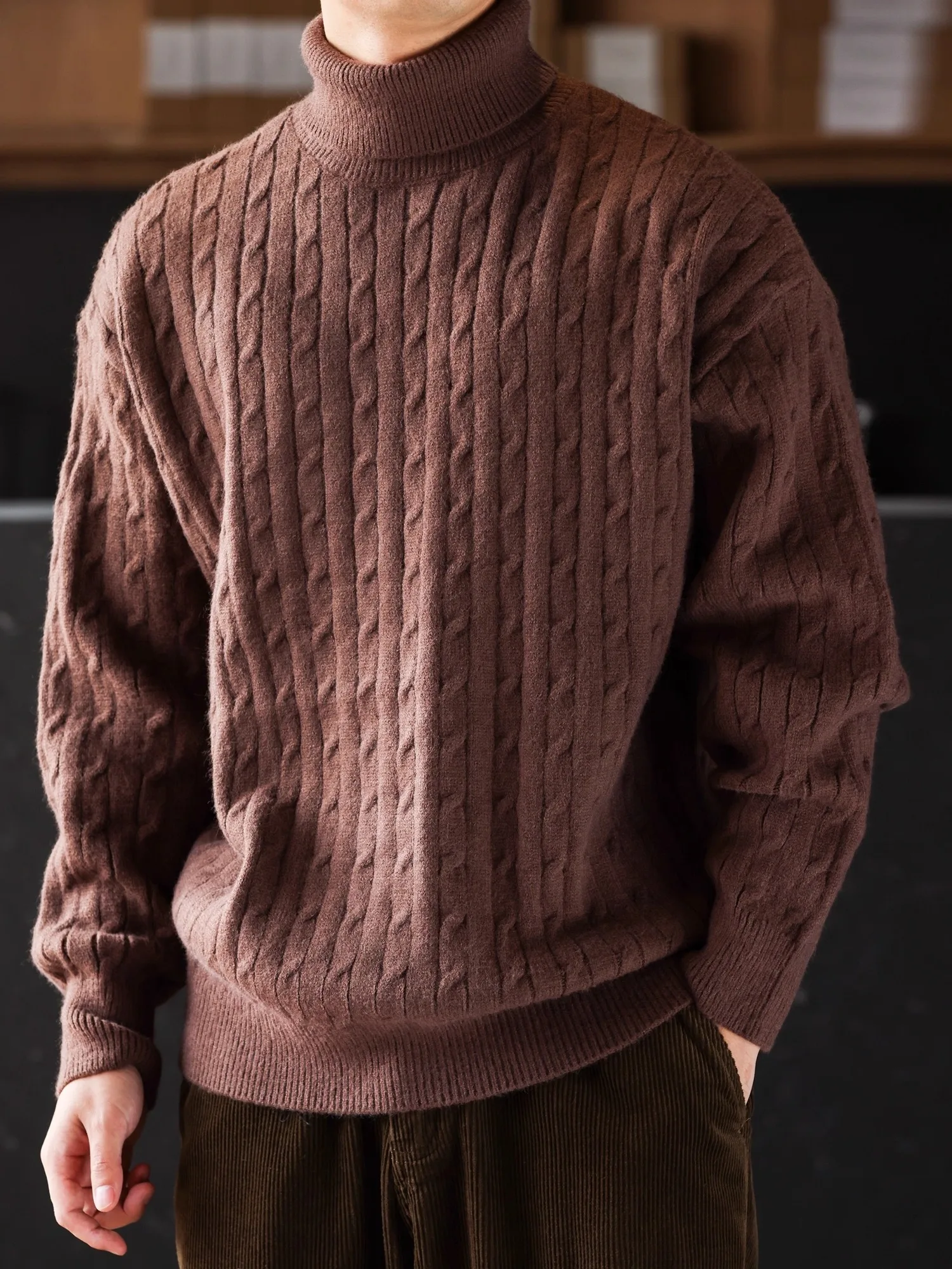 

Мужской утепленный свитер с высоким воротником, большого размера, в стиле ретро, теплый, уютный, с узором косы, для повседневной носки